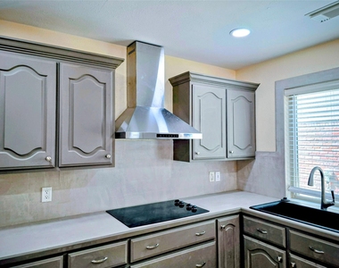 10631 Del Monte Drive - Photo Thumbnail 3