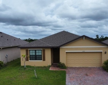 2073 Farmhouse Road Se - Photo Thumbnail 2