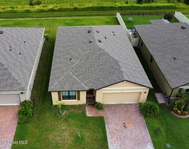 2073 Farmhouse Road Se - Photo Thumbnail 3