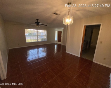 304 Darrow Avenue - Photo Thumbnail 3