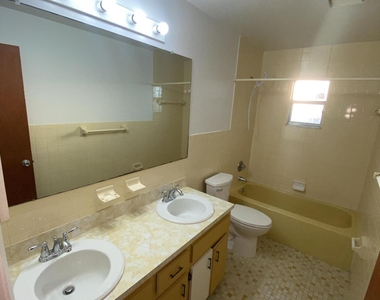 304 Darrow Avenue - Photo Thumbnail 14