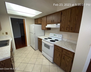 304 Darrow Avenue - Photo Thumbnail 5