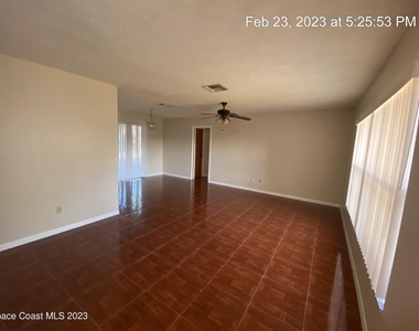 304 Darrow Avenue - Photo Thumbnail 2