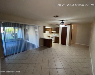 304 Darrow Avenue - Photo Thumbnail 8