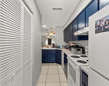 7124 Barclay Avenue - Photo Thumbnail 18