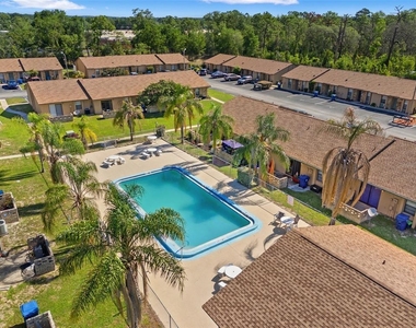 7124 Barclay Avenue - Photo Thumbnail 1