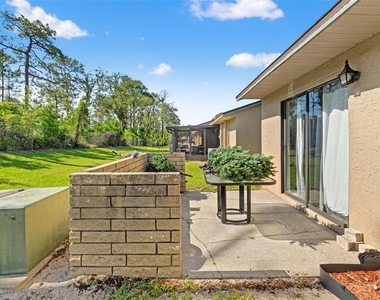 7124 Barclay Avenue - Photo Thumbnail 17