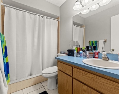 7124 Barclay Avenue - Photo Thumbnail 16