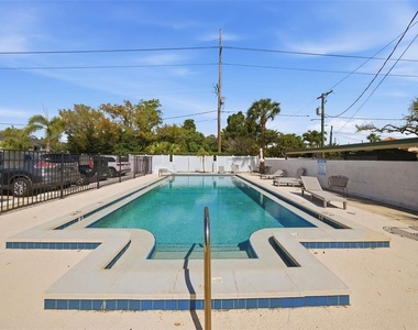 3102 W Horatio Street - Photo Thumbnail 16