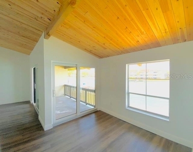 534 Plaza Seville Court - Photo Thumbnail 9