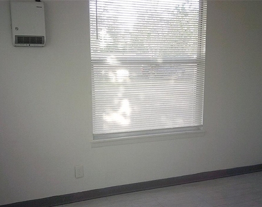 1060 65th Street S - Photo Thumbnail 10