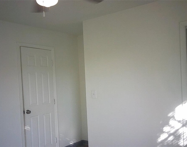 1060 65th Street S - Photo Thumbnail 8