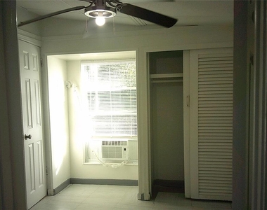 1060 65th Street S - Photo Thumbnail 12