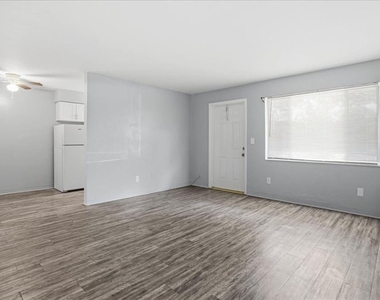 5991 Fairfield Avenue S - Photo Thumbnail 2
