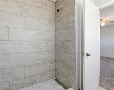 5991 Fairfield Avenue S - Photo Thumbnail 10