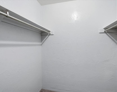 5991 Fairfield Avenue S - Photo Thumbnail 7