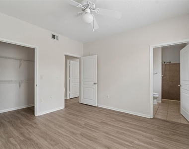 5125 Palm Springs Boulevard - Photo Thumbnail 33