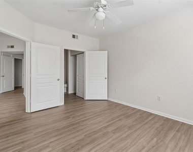 5125 Palm Springs Boulevard - Photo Thumbnail 21