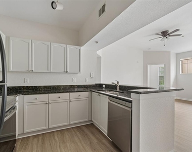 5125 Palm Springs Boulevard - Photo Thumbnail 17
