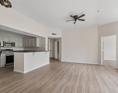 5125 Palm Springs Boulevard - Photo Thumbnail 10
