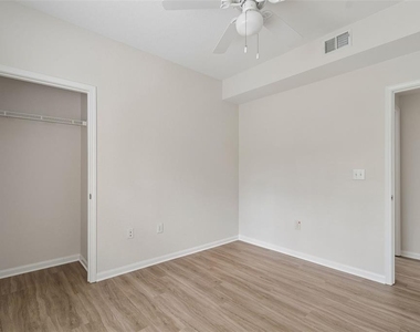 5125 Palm Springs Boulevard - Photo Thumbnail 28