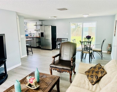 3405 Wilson Drive - Photo Thumbnail 4