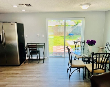 3405 Wilson Drive - Photo Thumbnail 5