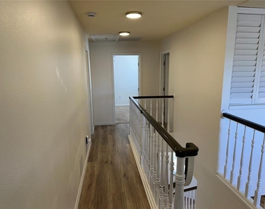 10444 Saint Tropez Place - Photo Thumbnail 22