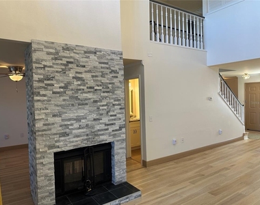 10444 Saint Tropez Place - Photo Thumbnail 3