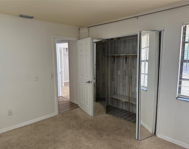 10444 Saint Tropez Place - Photo Thumbnail 21