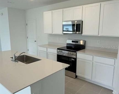 3619 Hardman Drive - Photo Thumbnail 2