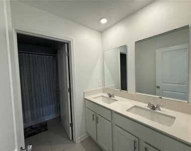 5866 Le Marin Way - Photo Thumbnail 15