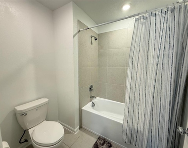 5866 Le Marin Way - Photo Thumbnail 16