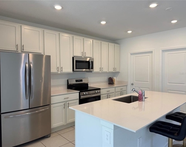 5866 Le Marin Way - Photo Thumbnail 3