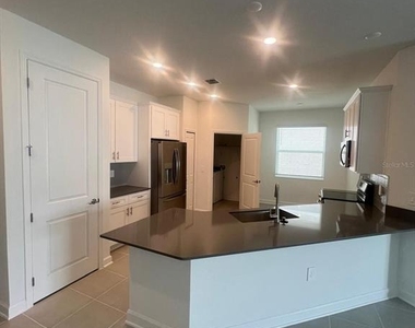 2557 Peace Of Mind Avenue - Photo Thumbnail 2