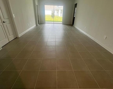 2557 Peace Of Mind Avenue - Photo Thumbnail 3