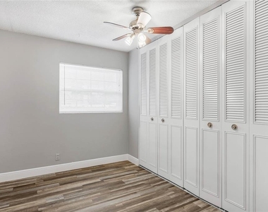 3486 Bougainvillea Drive - Photo Thumbnail 4