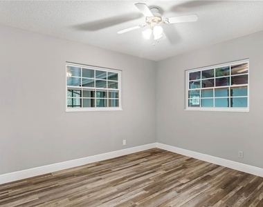 3486 Bougainvillea Drive - Photo Thumbnail 2