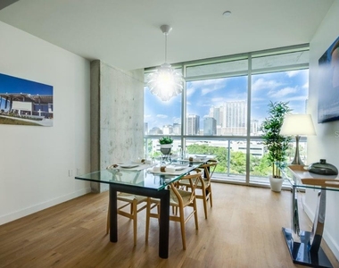 100-2 Lake Avenue - Photo Thumbnail 6