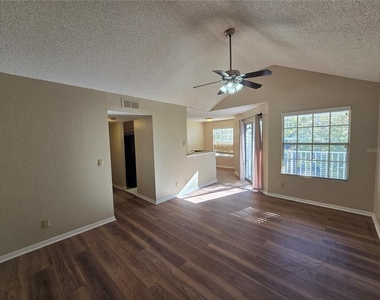 11582 Westwood Boulevard - Photo Thumbnail 2