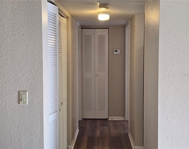 11582 Westwood Boulevard - Photo Thumbnail 11