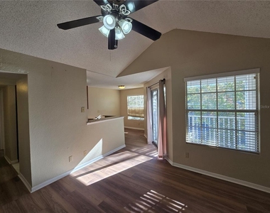 11582 Westwood Boulevard - Photo Thumbnail 3