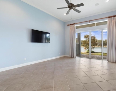 262 Yacht Harbor Drive - Photo Thumbnail 8