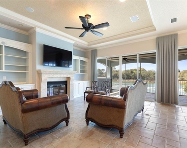 262 Yacht Harbor Drive - Photo Thumbnail 3