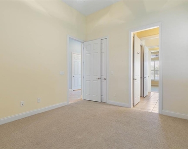 262 Yacht Harbor Drive - Photo Thumbnail 21
