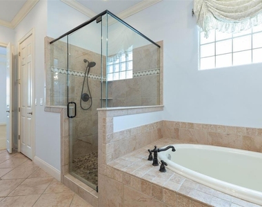262 Yacht Harbor Drive - Photo Thumbnail 6