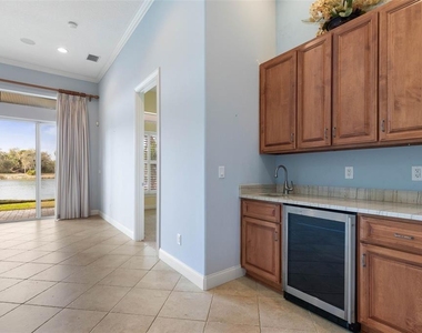 262 Yacht Harbor Drive - Photo Thumbnail 12