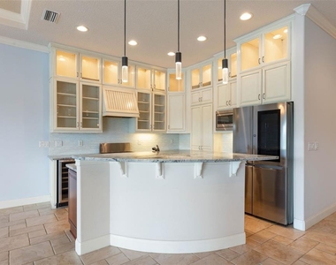 262 Yacht Harbor Drive - Photo Thumbnail 32