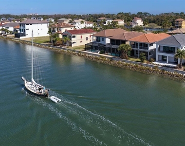 262 Yacht Harbor Drive - Photo Thumbnail 59
