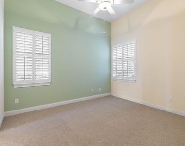 262 Yacht Harbor Drive - Photo Thumbnail 20